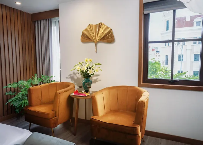 Crysstall Boutique Khách sạn 4*