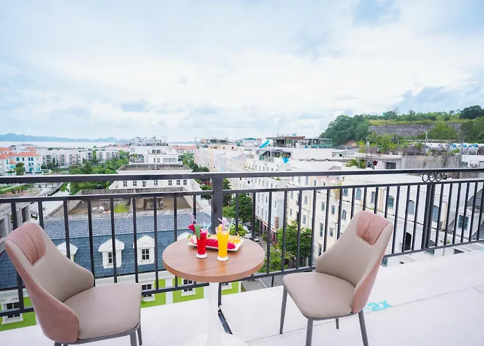 Khách sạn Crysstall Boutique 4*
